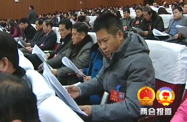 51漫画在线观看下载集團董事長李貽連參加天長市十五屆人民代表大會第四次會議(圖2)