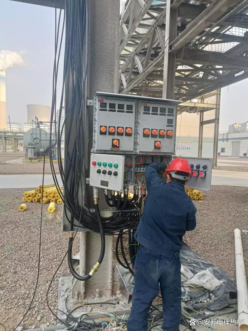 電51漫画下载网站帶電源配電箱